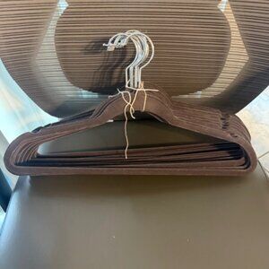 15 velour hangers
